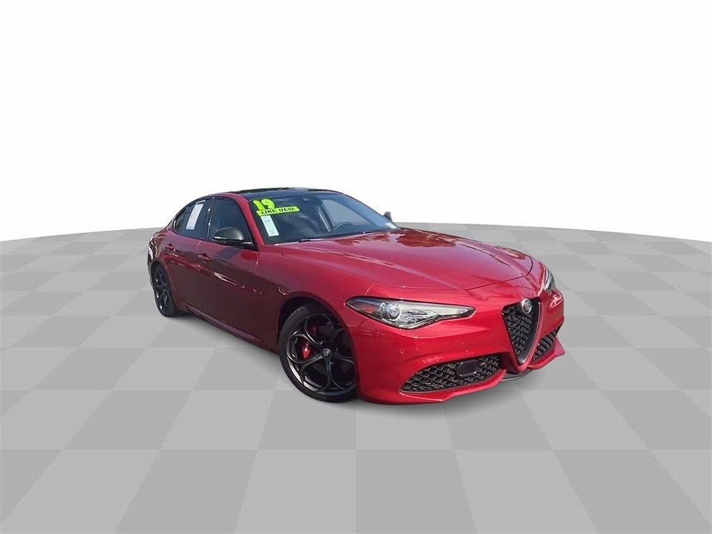 2019 Alfa Romeo Giulia Ti image 1
