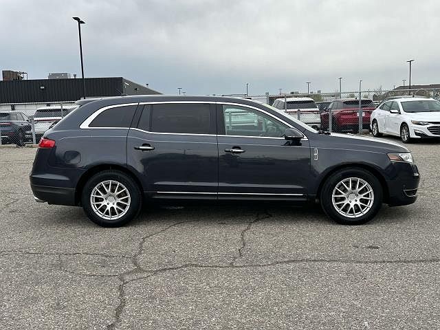 2014 Lincoln MKT null image 1