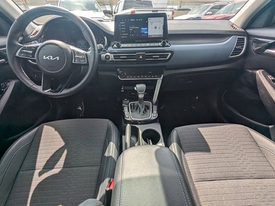 2023 Kia Seltos S photo 11