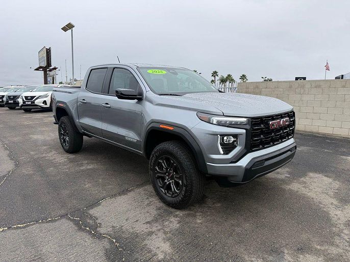 2025 GMC Canyon