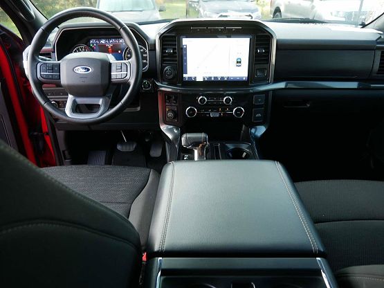2023 Ford F-150 XLT photo 11