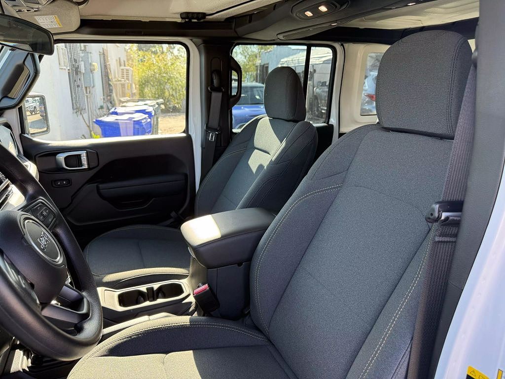 2025 Jeep Wrangler