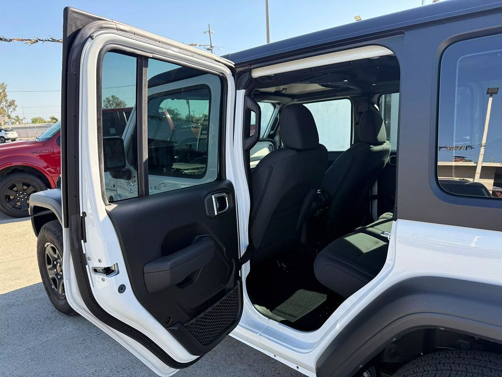 2025 Jeep Wrangler