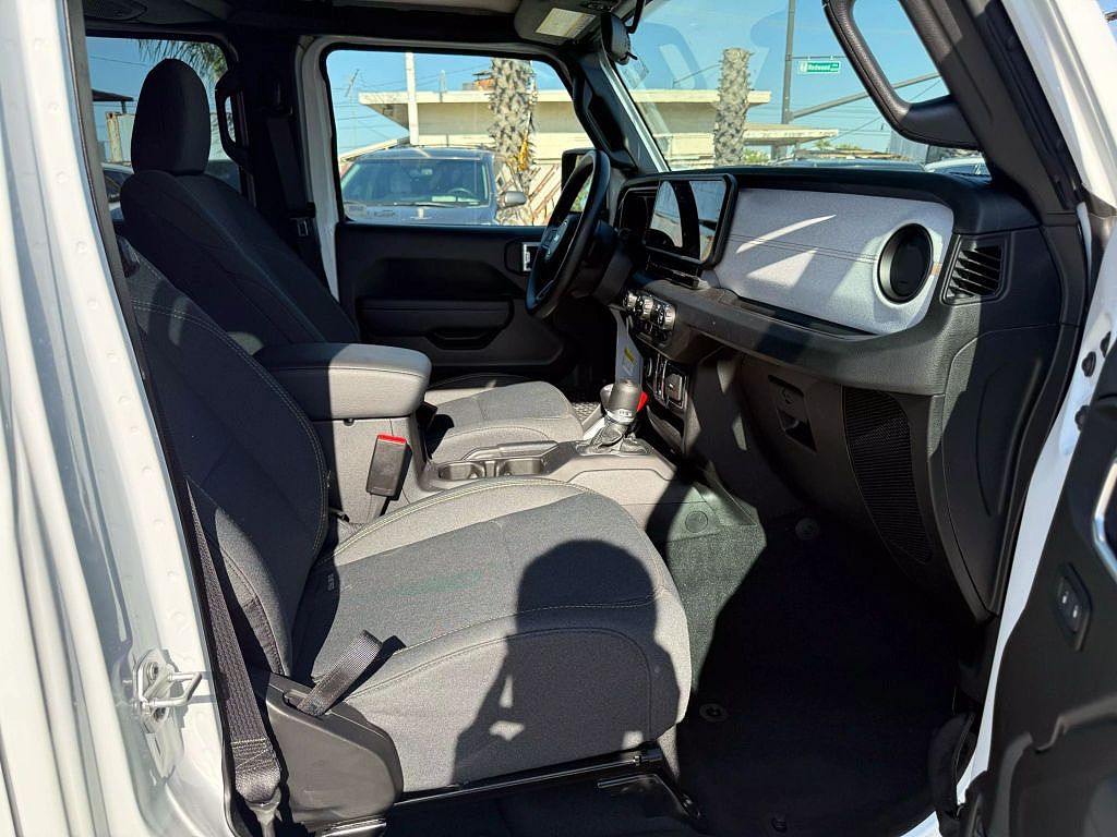 2025 Jeep Wrangler