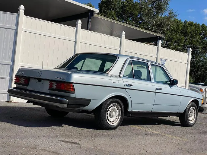 1983 Mercedes-Benz 240