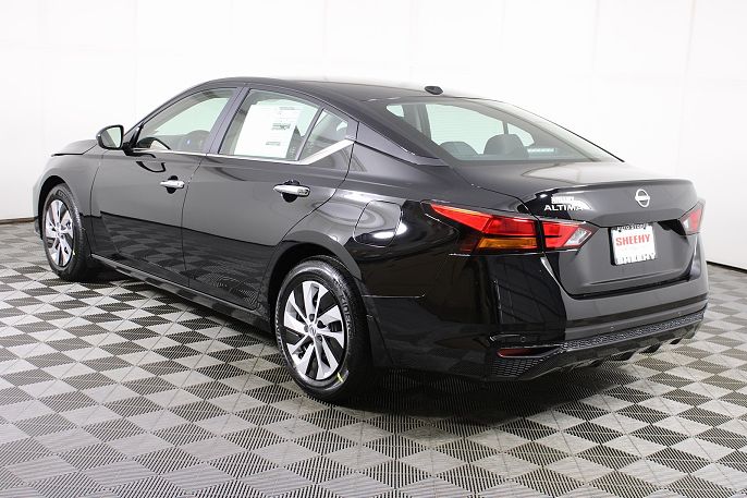 2025 Nissan Altima