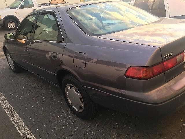 1999 Toyota Camry null image 1