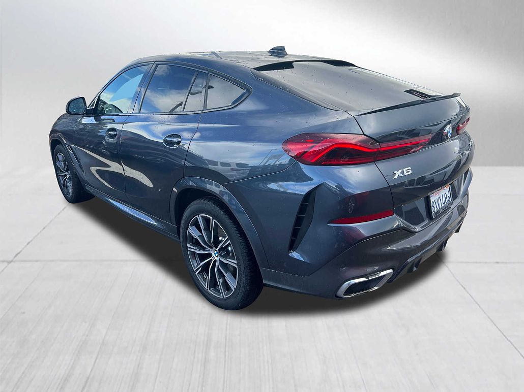 2021 BMW X6 xDrive40i image 2