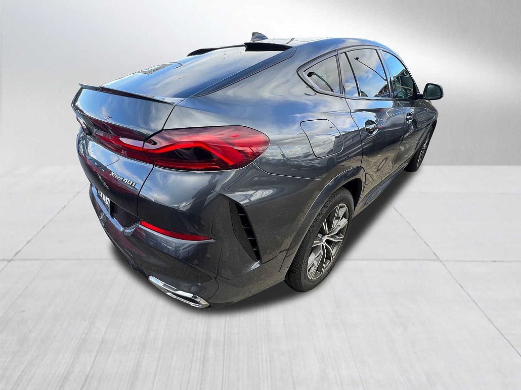 2021 BMW X6 xDrive40i image 4