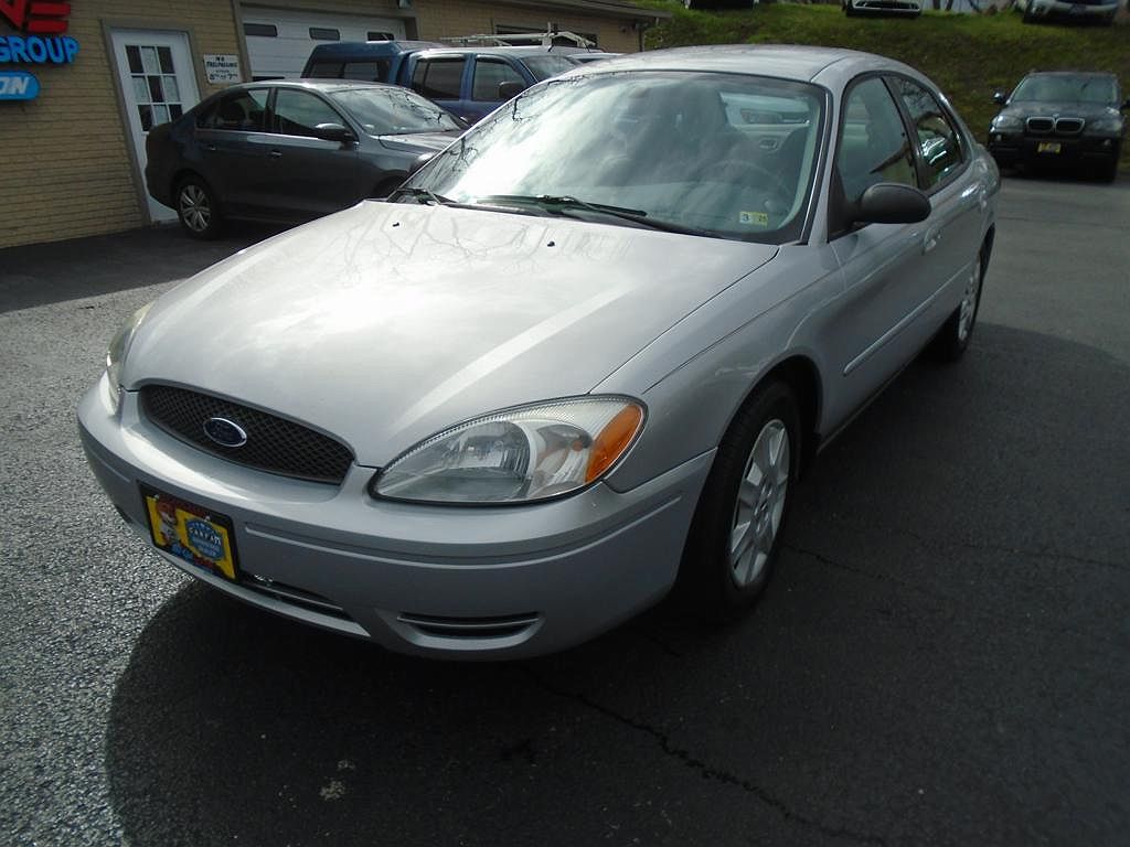 2007 Ford Taurus SE image 7