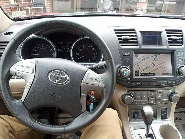 2008 Toyota Highlander Sport image 13