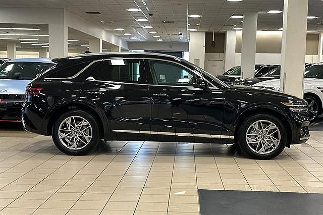 2025 Genesis GV70