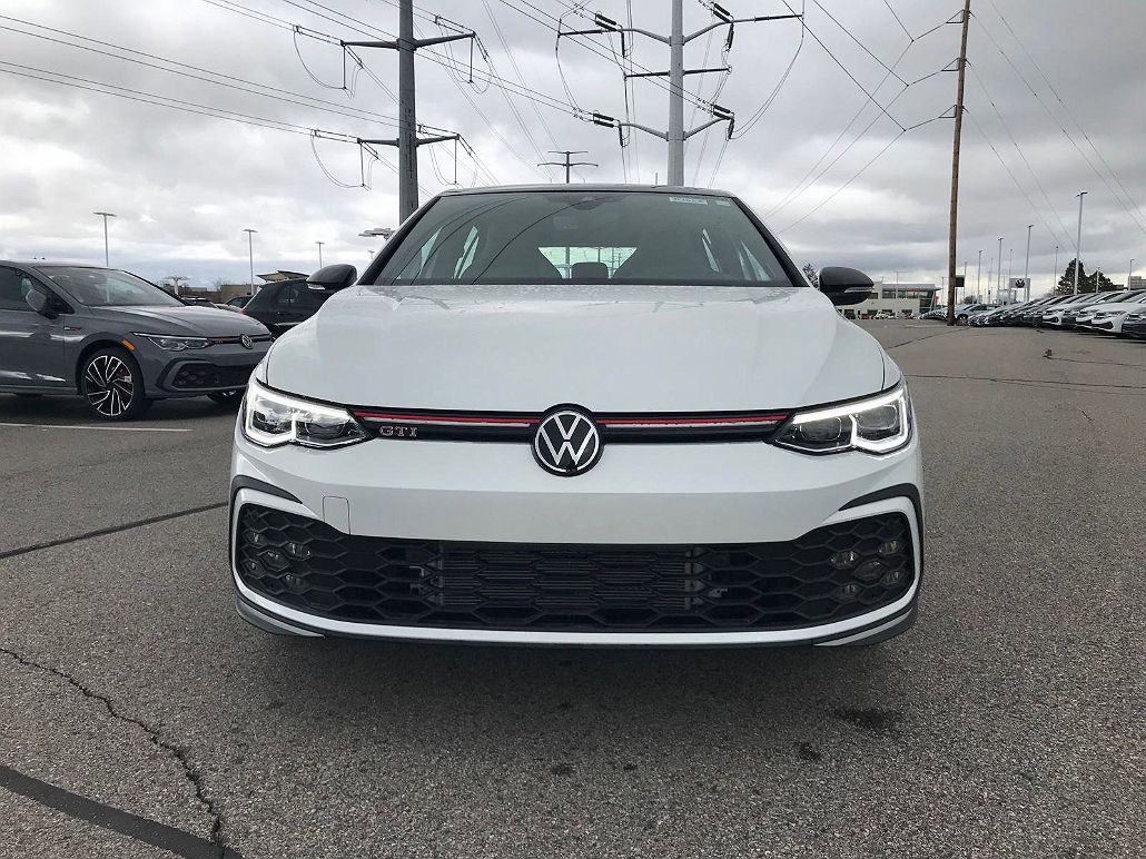 2024 Volkswagen Golf Autobahn image 1