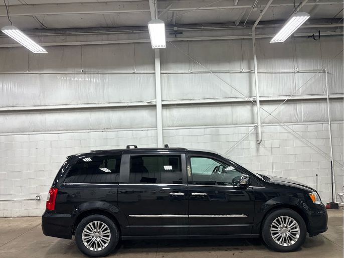 2015 Chrysler Town & Country