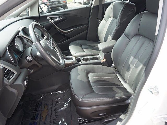 2014 Buick Verano Leather Group image 14