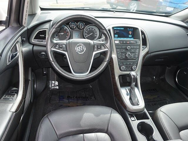 2014 Buick Verano Leather Group image 16
