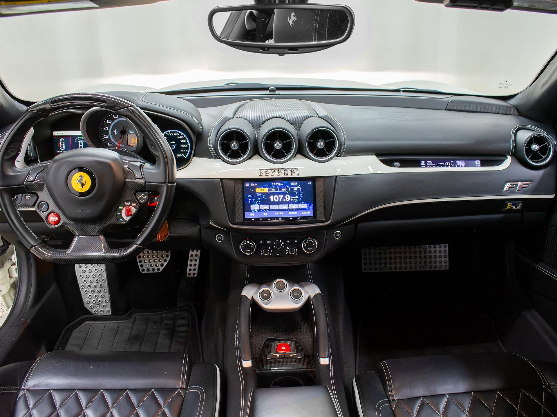 2014 Ferrari FF null image 11