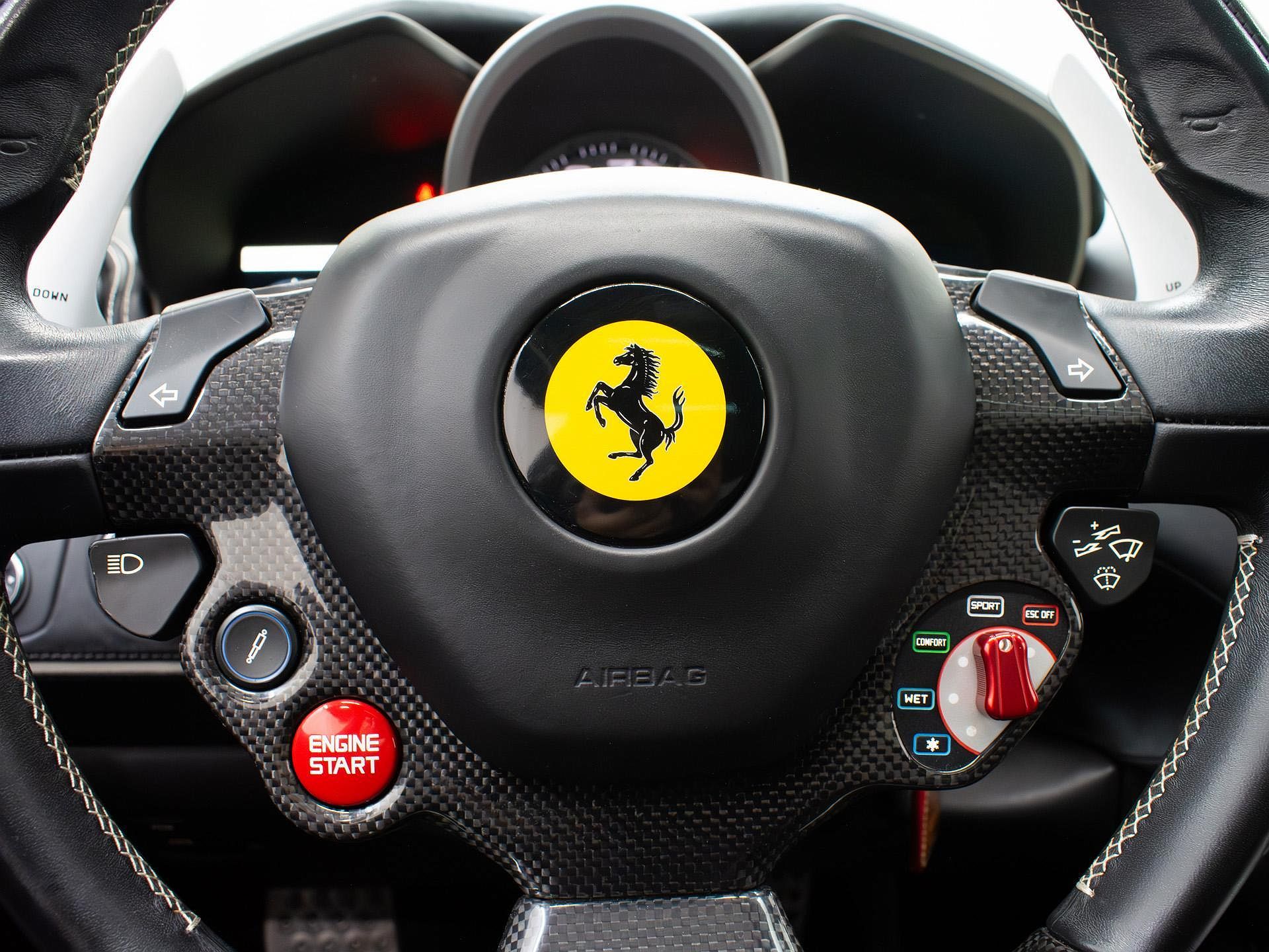 2014 Ferrari FF null image 18