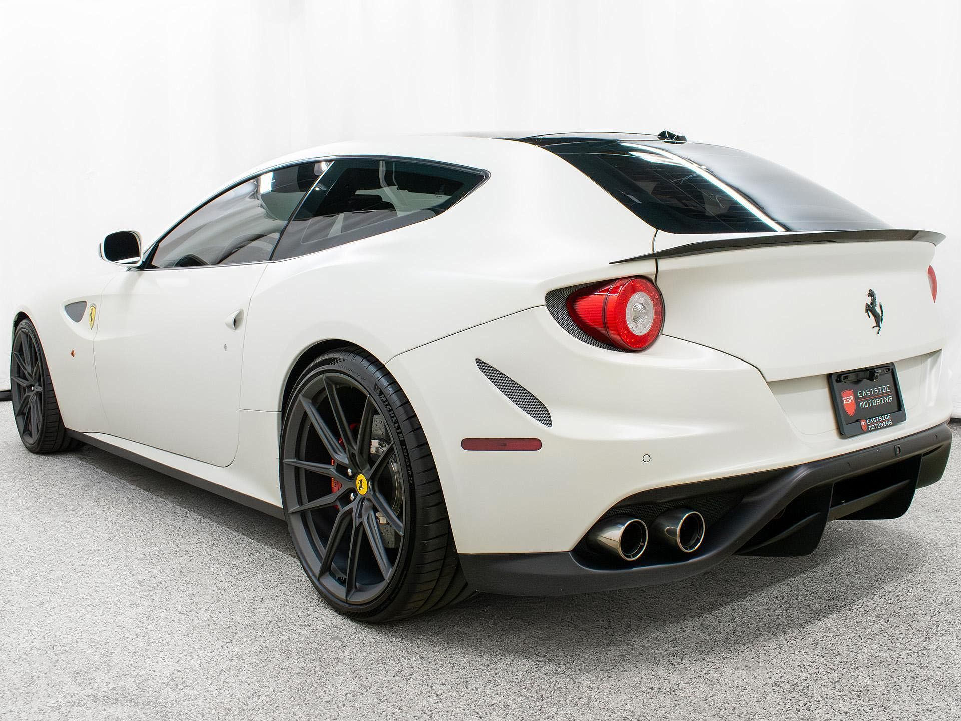 2014 Ferrari FF null image 6
