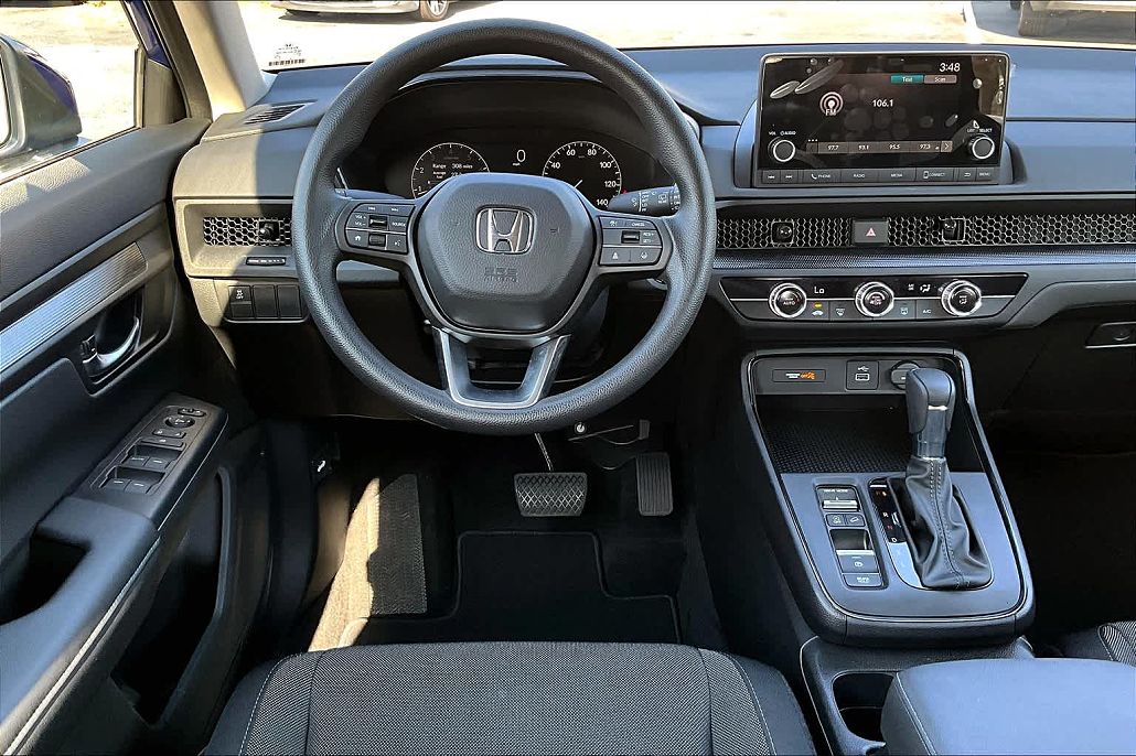 2024 Honda CR-V LX image 4