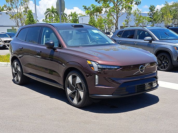 2025 Volvo EX90