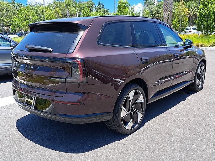 2025 Volvo EX90