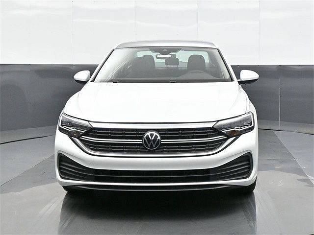 2024 Volkswagen Jetta SE image 1
