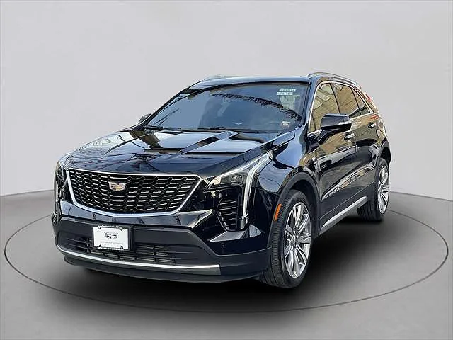2023 Cadillac XT4 Premium Luxury image 2