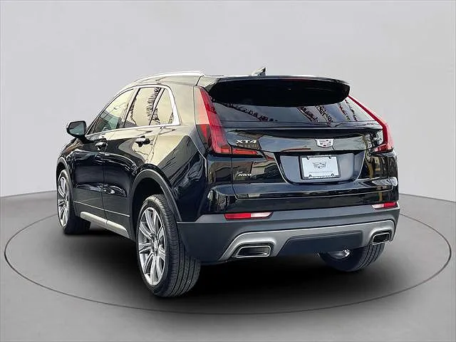 2023 Cadillac XT4 Premium Luxury image 4