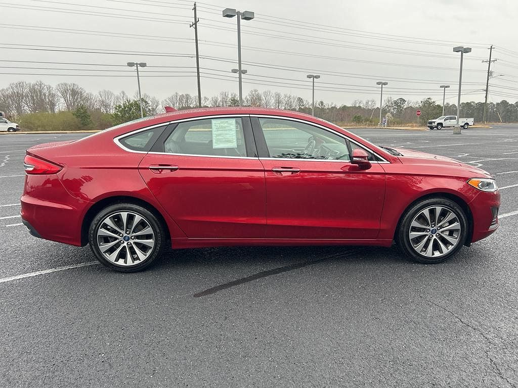 2019 Ford Fusion SEL image 1