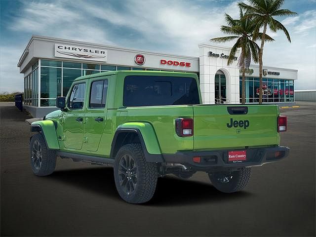 2025 Jeep Gladiator