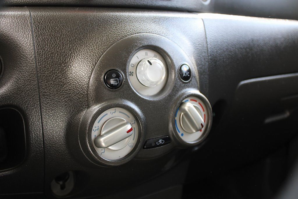 2010 Nissan Cube null image 15