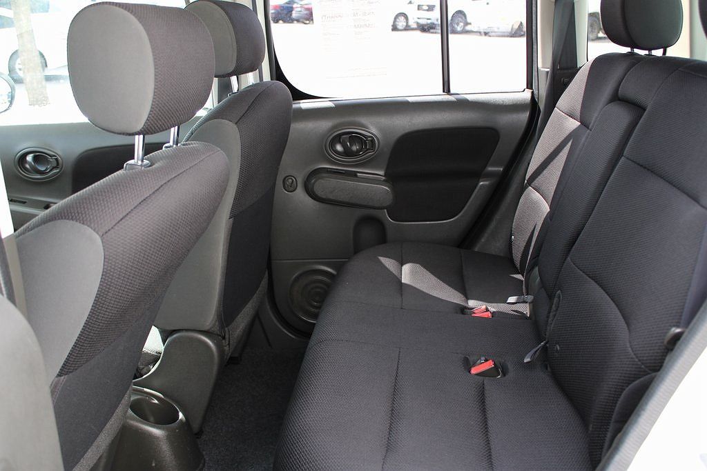 2010 Nissan Cube null image 25