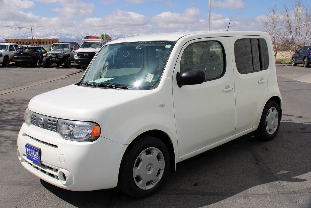 2010 Nissan Cube null image 2