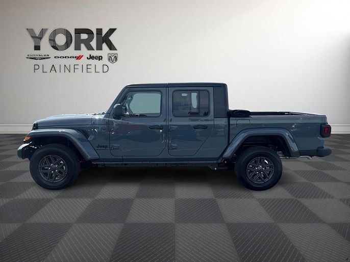 2024 Jeep Gladiator