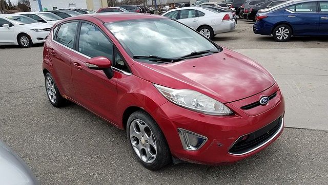 2011 Ford Fiesta SES image 2