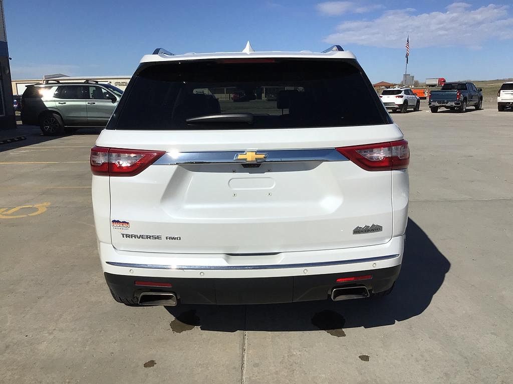 2019 Chevrolet Traverse High Country image 4