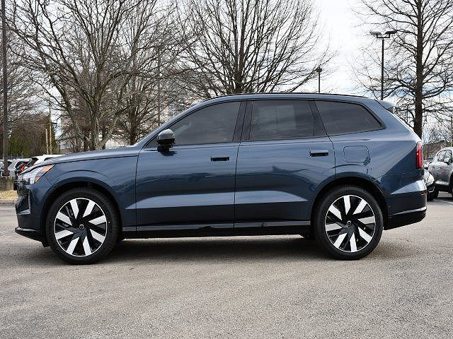 2025 Volvo EX90