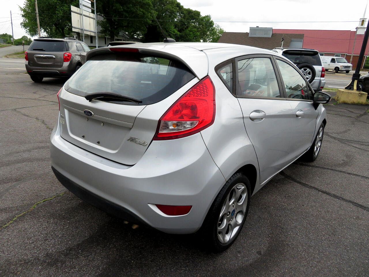 2012 Ford Fiesta SES image 4
