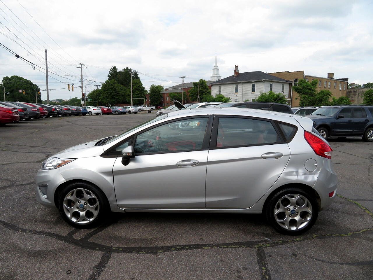 2012 Ford Fiesta SES image 7