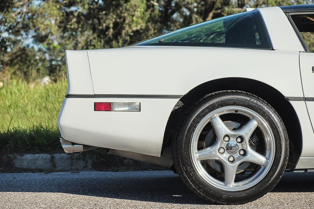 1990 Chevrolet Corvette null image 83