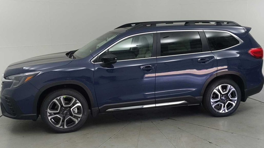 2024 Subaru Ascent Limited image 4