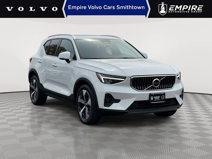 2023 Volvo XC40