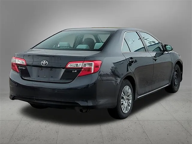 2014 Toyota Camry L image 5