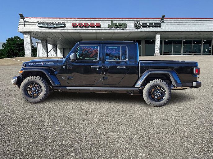 2025 Jeep Gladiator