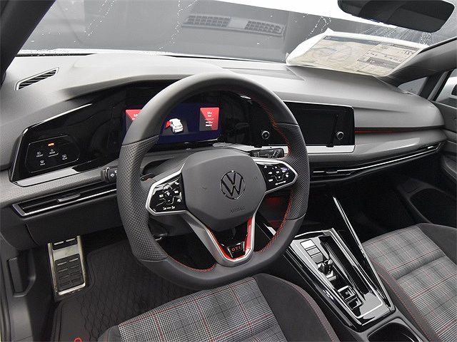 2024 Volkswagen Golf S image 3