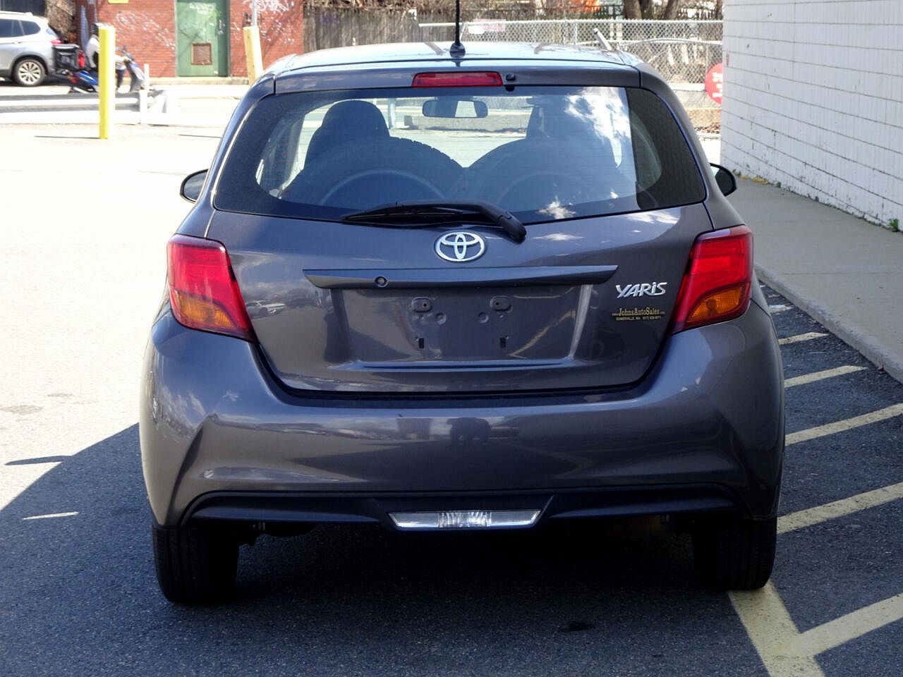 2017 Toyota Yaris SE image 6
