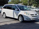 2004 Toyota Sienna XLE Limited image 23