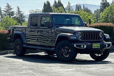 2025 Jeep Gladiator