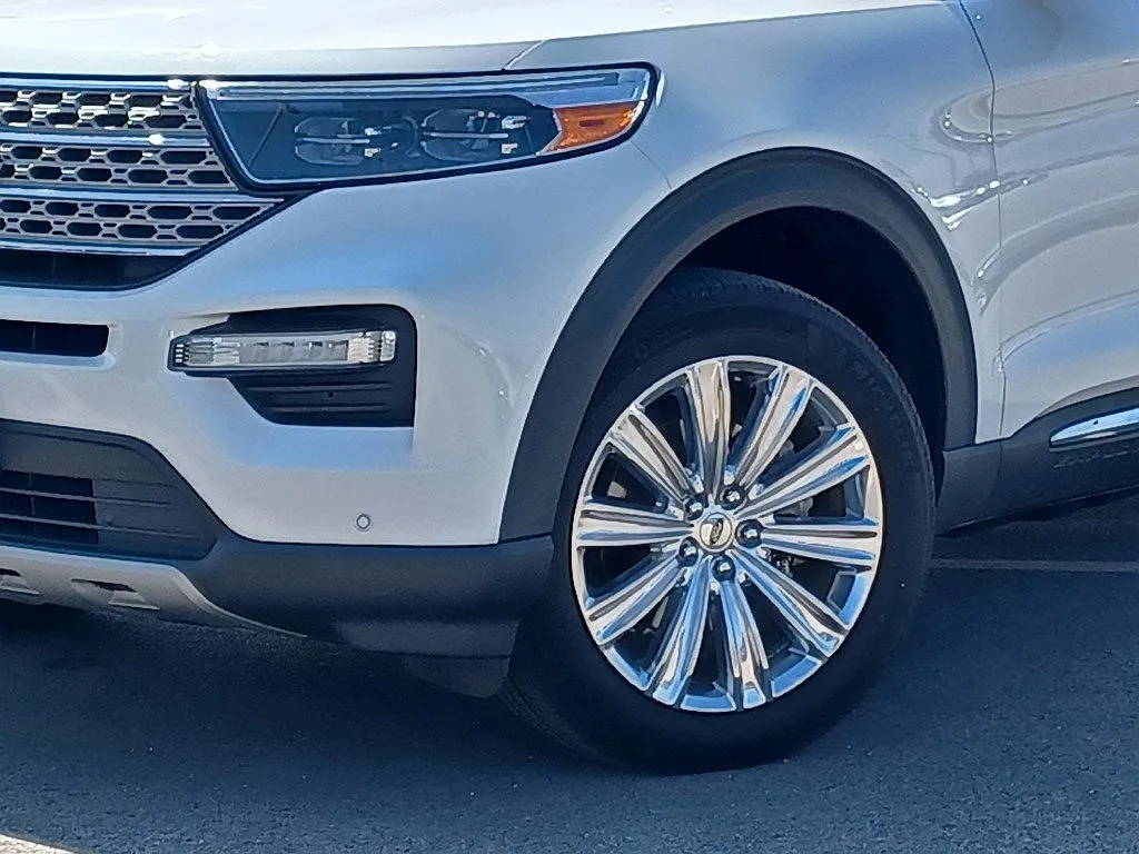 2020 Ford Explorer Limited Edition image 2